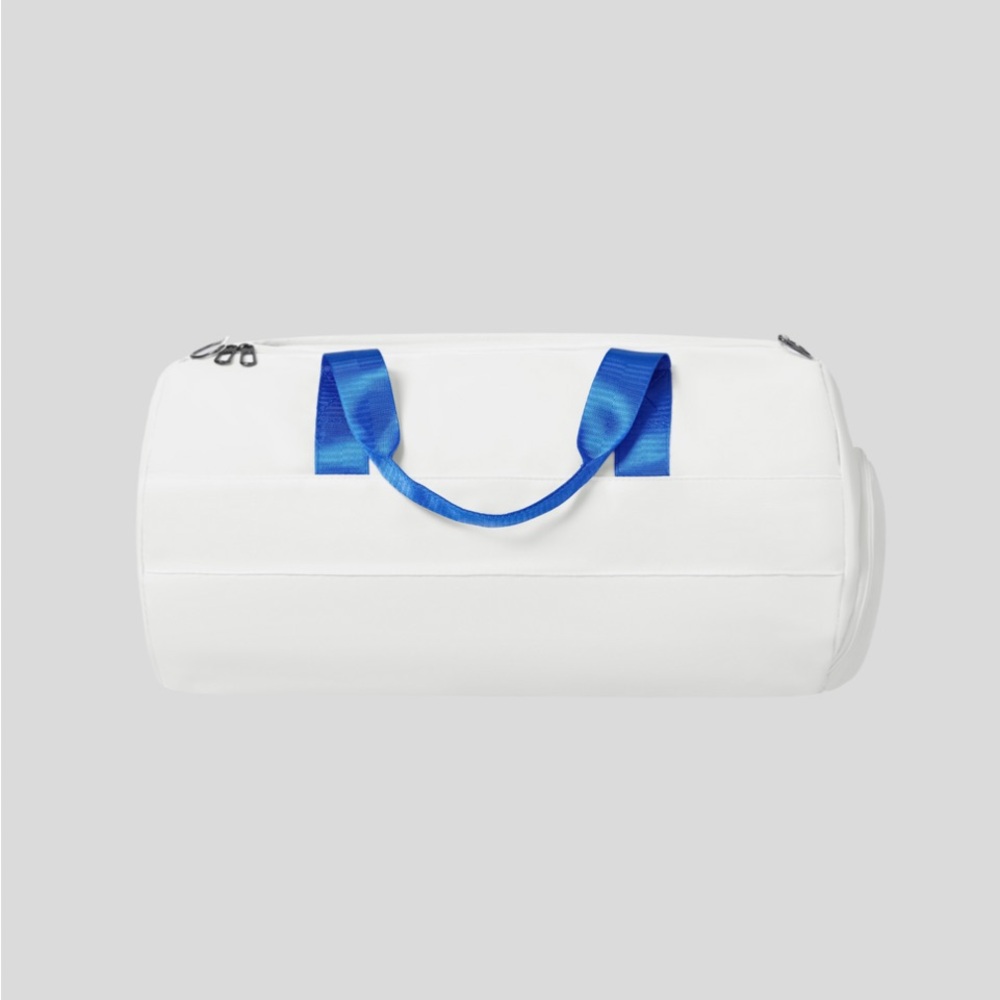 Zipper duffle bag white